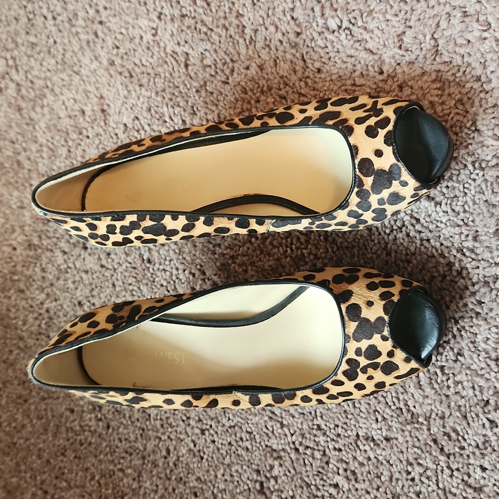 Nine West peep toe pump